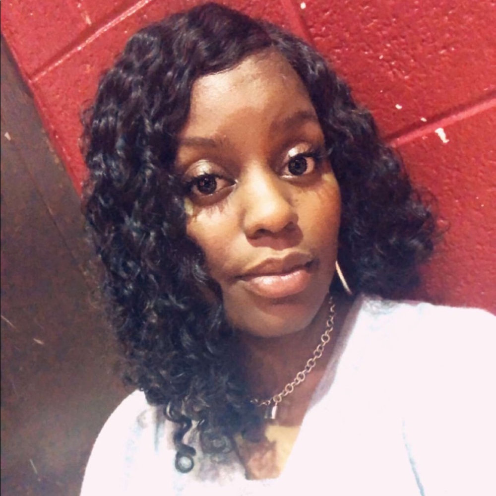 Closure wig - Picture 3 of 3